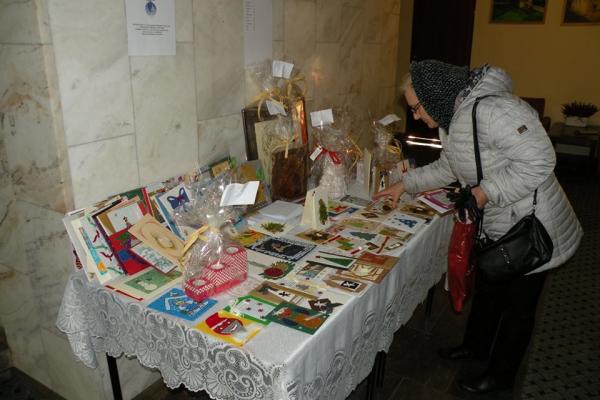 Kiermasz kartek i ozdób bożonarodzeniowych