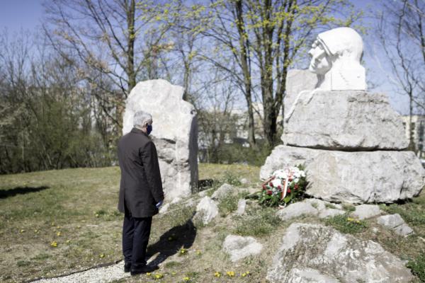 Uczczono 80. rocznicę zbrodni katyńskiej