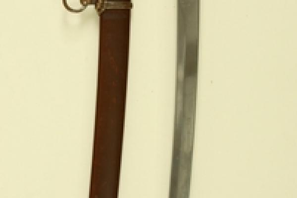 Miecz wojskowy ze zbiorów MNKi