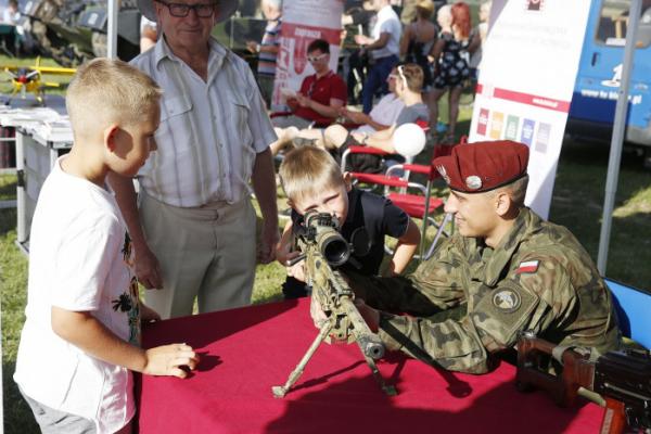 Dzień służb mundurowych  w ramach „Ferii w WDK”