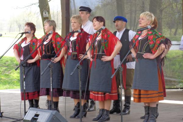 Zespół Śpiewaczy Wzdolskie Kołowrotki - Źródło: DDK WDK