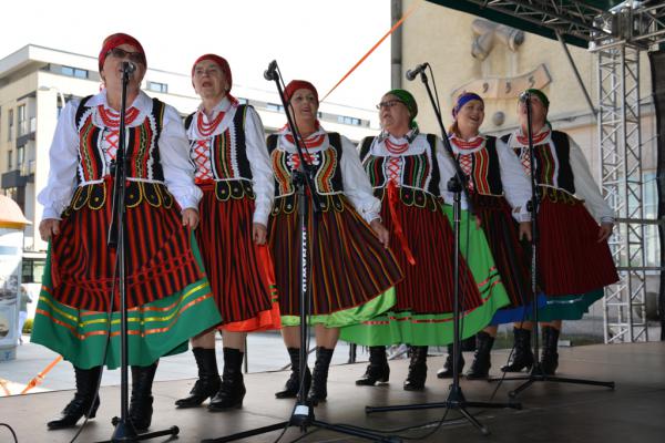 Koncert Laureatów 45. Buskich Spotkań z Folklorem w WDK - foto Krzysztof Herod