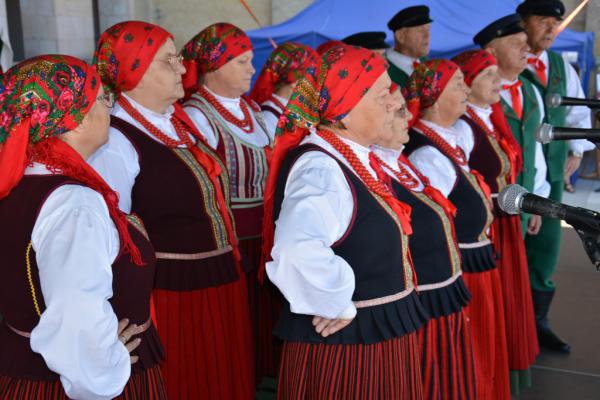 Koncert Laureatów 45. Buskich Spotkań z Folklorem w WDK - foto Krzysztof Herod