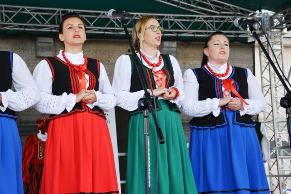 Koncert Laureatów 45. Buskich Spotkań z Folklorem w WDK - foto Krzysztof Herod