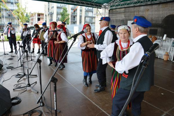 Koncert Laureatów 45. Buskich Spotkań z Folklorem w WDK - foto Krzysztof Herod