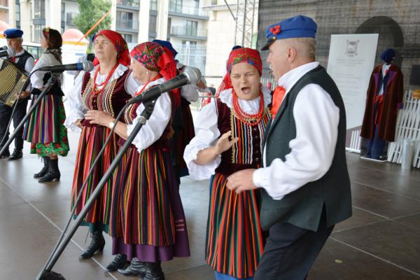 Koncert Laureatów 45. Buskich Spotkań z Folklorem w WDK - foto Krzysztof Herod