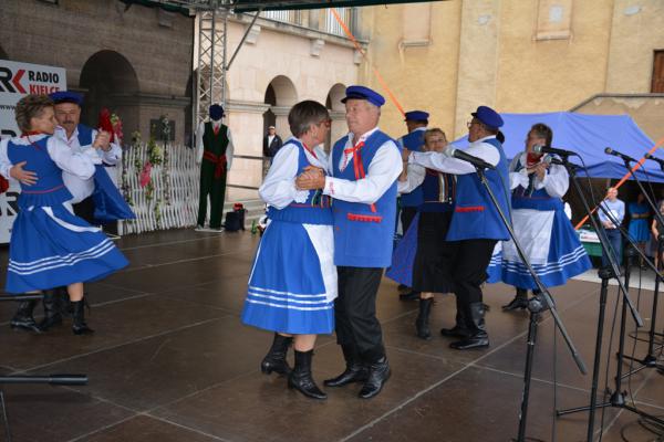 Koncert Laureatów 45. Buskich Spotkań z Folklorem w WDK - foto Krzysztof Herod