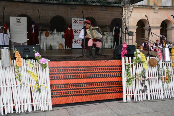 Koncert Laureatów 45. Buskich Spotkań z Folklorem w WDK - foto Krzysztof Herod