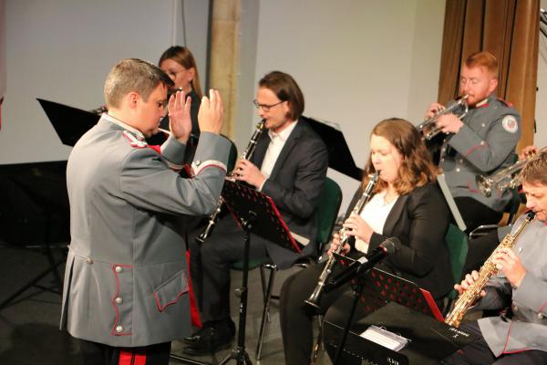 Koncert Ku czci walczących. Lech Makowiecki patriotycznie w WDK