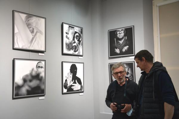MĘSKIE ROZMOWY – wernisaż wystawy prac Zbigniewa Furmana w Galerii U STRASZA w WDK. - Fot.: Inga Pamuła (PIK)