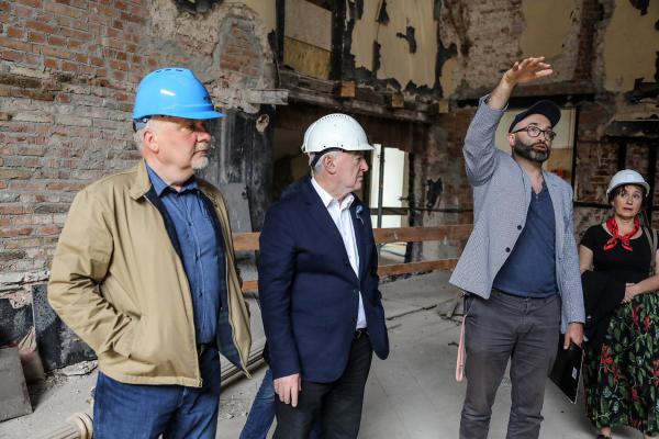 W zabytkowej siedzibie Teatru im. St. Żeromskiego trwają intensywne prace remontowo-budowlane - Fot.: Wojciech Habdas