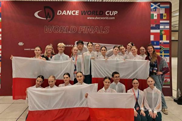 Tancerze ze Szkoły Kieleckiego Teatru Tańca z nagrodami w konkursie Dance World Cup w Pradze