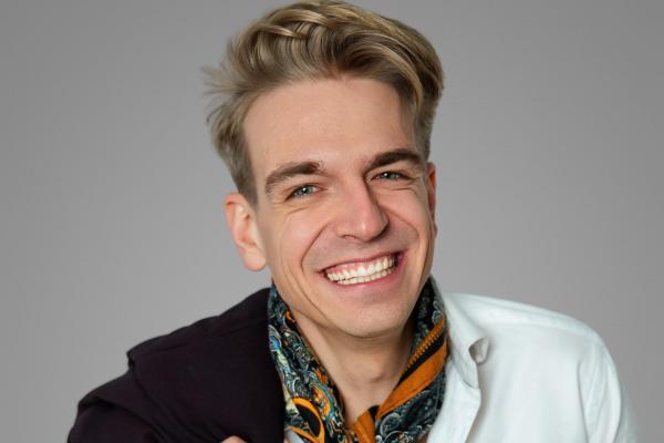 Mateusz Wyżliński dołączył do zespołu Teatru TeTaTeT