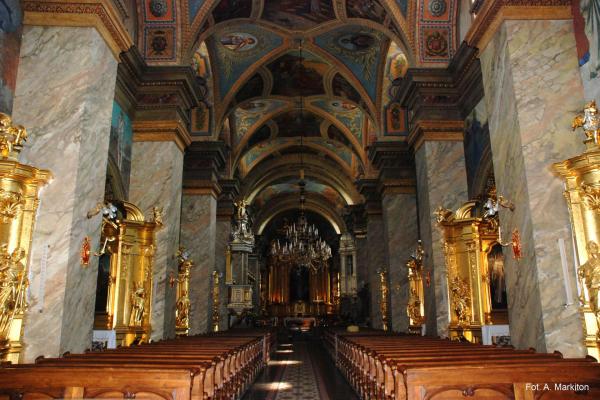 Katedra - Nawa główna o sześciu przęsłach - Fot. Agnieszka Markiton