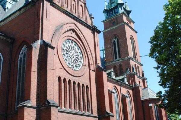 Kościół św. Krzyża - Transept z doświetlająca go rozetą - Fot. Agnieszka Markiton