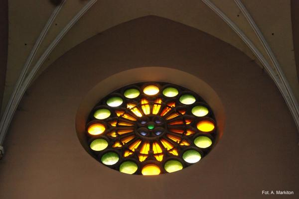 Kościół św. Krzyża - Rozeta doświetlająca transept  - Fot. Agnieszka Markiton