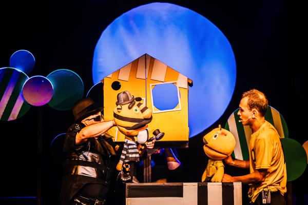 Spektakl MAŁY TYGRYS PIETREK. - Fot.: Bartek Warzecha