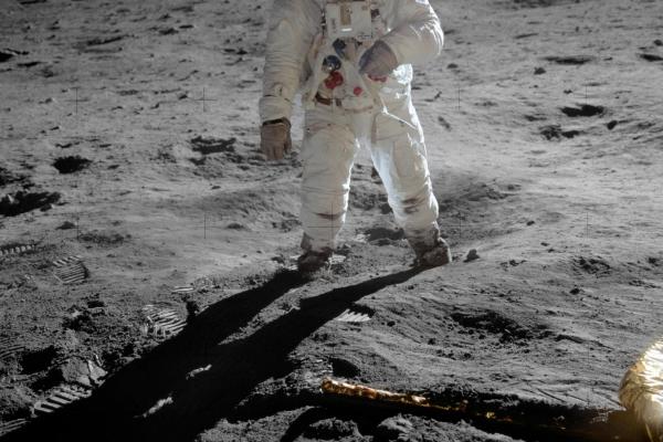 Na zdj.: Neil Armstrong  - Fot.: via Wikimedia Commons 