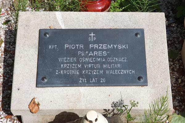 Mogiły ofiar wojny 1944-1945 - Fot. Agnieszka Markiton
