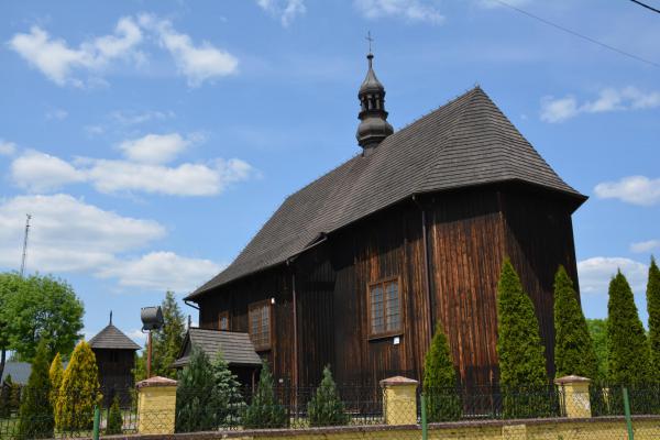 Trójbocznie zamknięte prezbiterium - Fot. Agnieszka Markiton