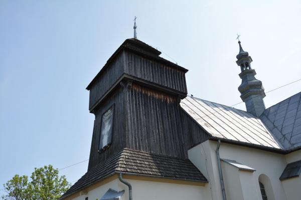 Ściany dzwonnicy oszalowano - Fot. Agnieszka Markiton