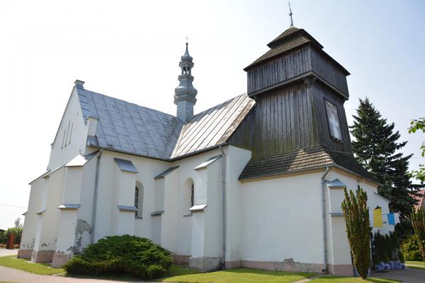 Trzon dzwonnicy węższy od kruchty - Fot. Agnieszka Markiton