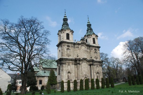 Jędrzejów - klasztor i kościół Cystersów