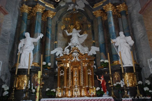 Opactwo cystersów w Jędrzejowie - Ołtarz główny-tabernakulum wykonane przez Stipeldeya w Augsburgu ok. 1766r.