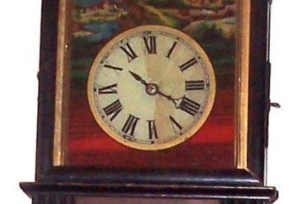 Niepokój jest zegarem - Zegar schwarzwaldzki z typową drewnianą obudową