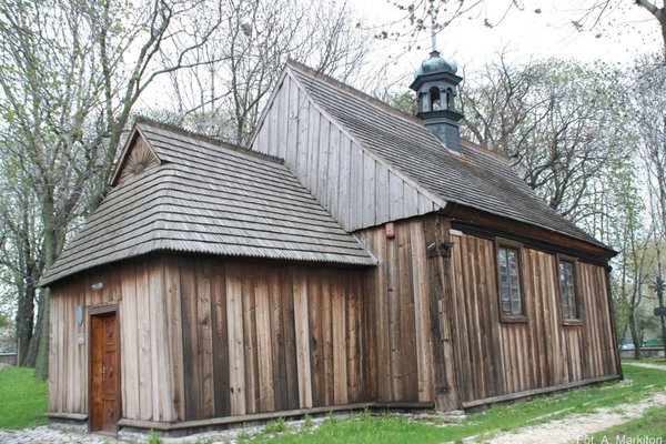 Busko-Zdrój - kościółek cmentarny pw. św. Leonarda