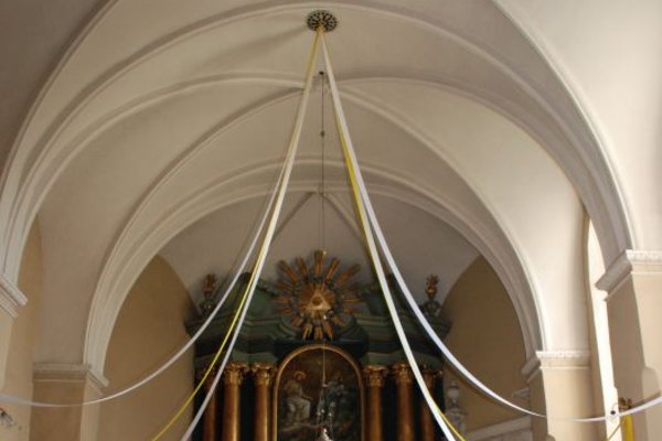 Kościół p.w. św. Trójcy w Jędrzejowie - XV w. dwuprzęsłowe prezbiterium zamknięte wielobocznie