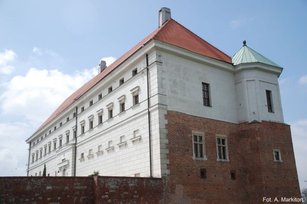 Zamek w Sandomierzu - Widok od strony miasta fot. A. Markiton 
