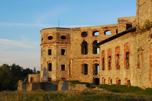 Ruiny Zamku Krzyżtopór w Ujeździe - fot. Grzegorz Basiński