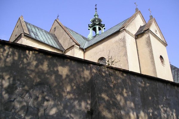 Klasztor na Karczówce - Fot. Cezariusz Matla