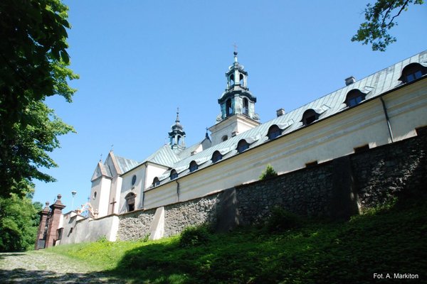 Kielce - kościół i klasztor na Karczówce