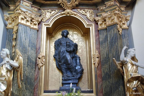 Karczówka - Posąg św. Barbary z rudy ołowiu