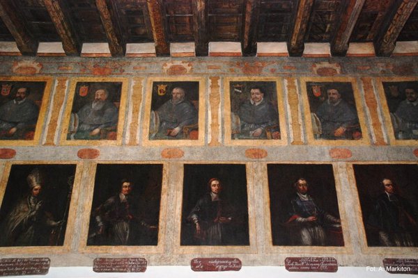 Pałac Biskupi - Galeria portretów biskupów krakowskich