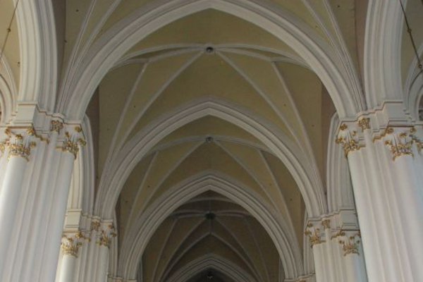 Kościół św. Krzyża - Nawa główna