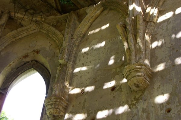 Pałac rodziny Karskich we Włostowie - Neogotycki wystrój wnętrza kaplicy. Fot. E.Ruszkowska