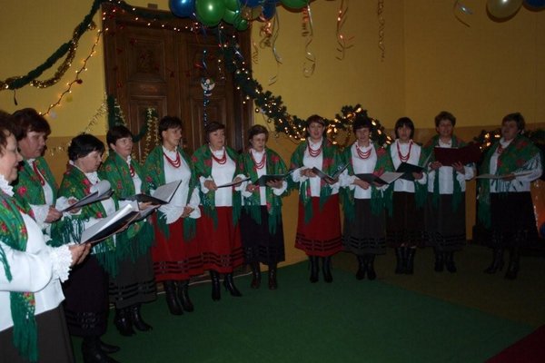 Zespół Śpiewaczy z Bielin - Podczas wystepu w Kunowie Fot. Magdalena Kowalczyk
