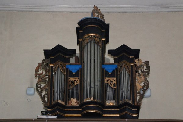 Sobków - Kościół Parafialny - Organy pochodzą z 1 połowy XVIII wieku
