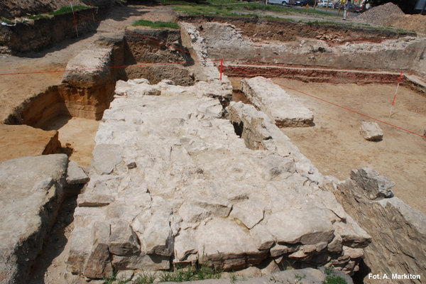 Ruiny pierwotnego ratusza - Fragment wieży w części południowej ruin