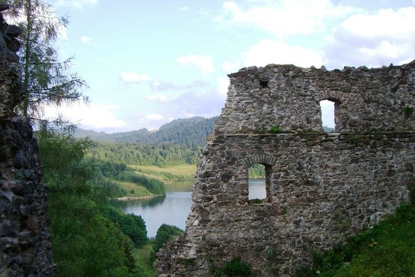 Widok ze wzgórza zamkowego w Czorsztynie - Fot. Edyta Ruszkowska