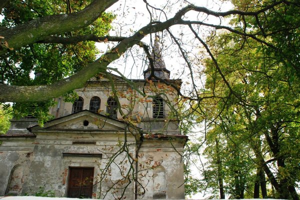Kościół pw. św. Michała Archanioła z poł. XIX w. w Grzymałkowie - Fot. Barbara Jankowska-Piróg