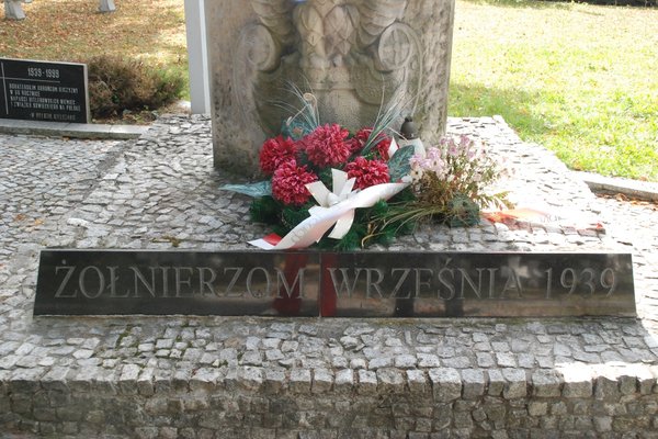 Pomnik żołnierzy Wojska Polskiego poległych w obronie Kielc we wrześniu 1939 r. - Fot. A. Markiton