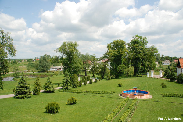 Pałac w Czyżowie Szlacheckim - Widok z balkonu.