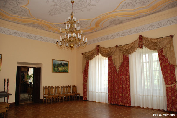 Pałac w Czyżowie Szlacheckim - Sala balowa.