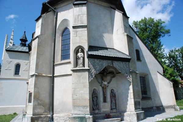 Kościół parafialny w Sancygniowie                          - Elewacja od strony wschodniej.