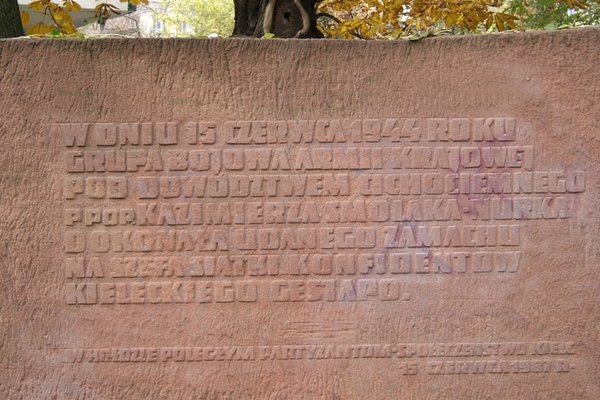 Pomnik poświęcony zamachowi dokonanemu 15.06.1944r. na agenta Gestapo Franza Witteka