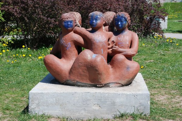 Rzeźba „Dzieci”